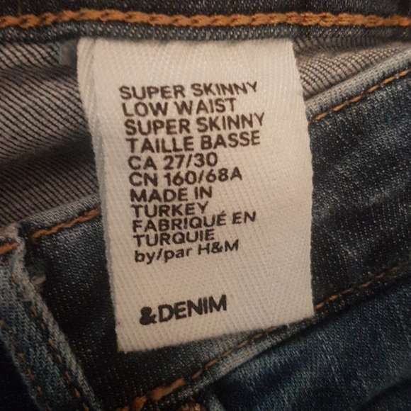 H&M distressed skinny jeans - Picture 11 of 11